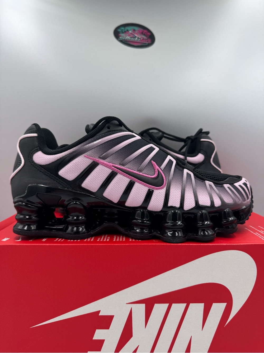 Nike Shox TL Black Playful Pink BRAND NEW Size 8.5 Women - Picture 2 of 8